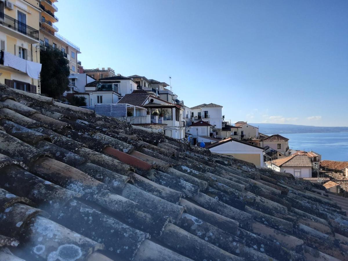"Lo Studiolo" Apartment Pizzo Kültér fotó