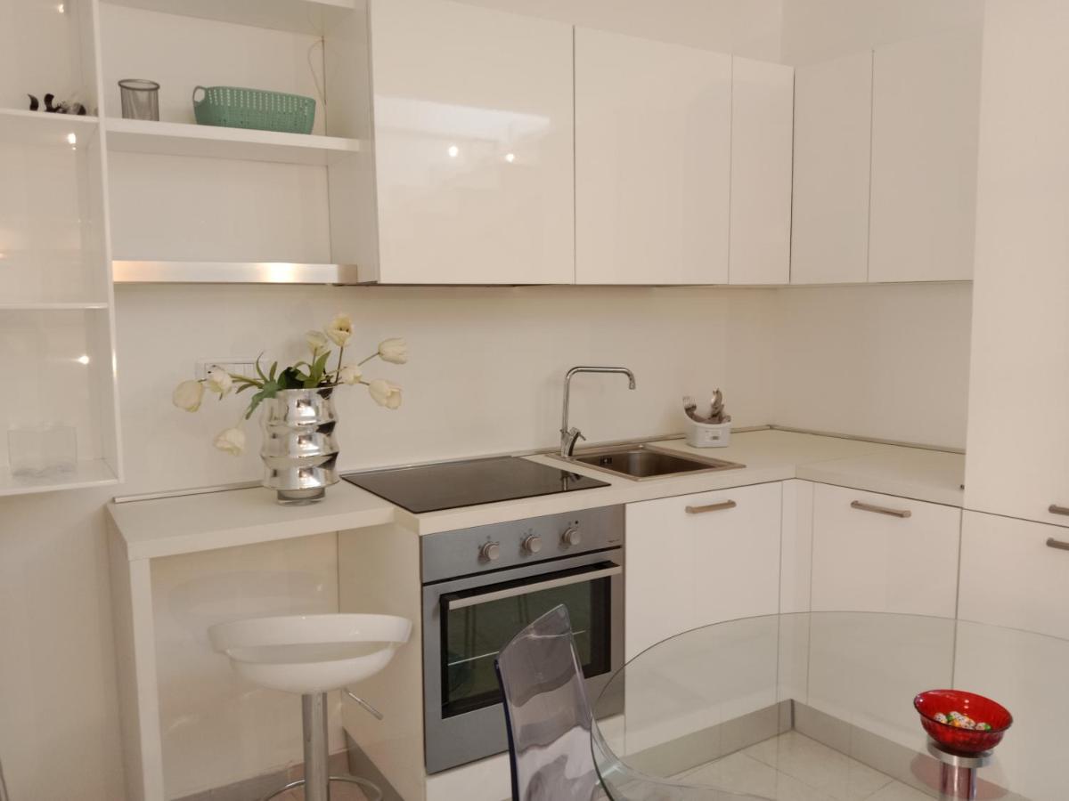 "Lo Studiolo" Apartment Pizzo Kültér fotó