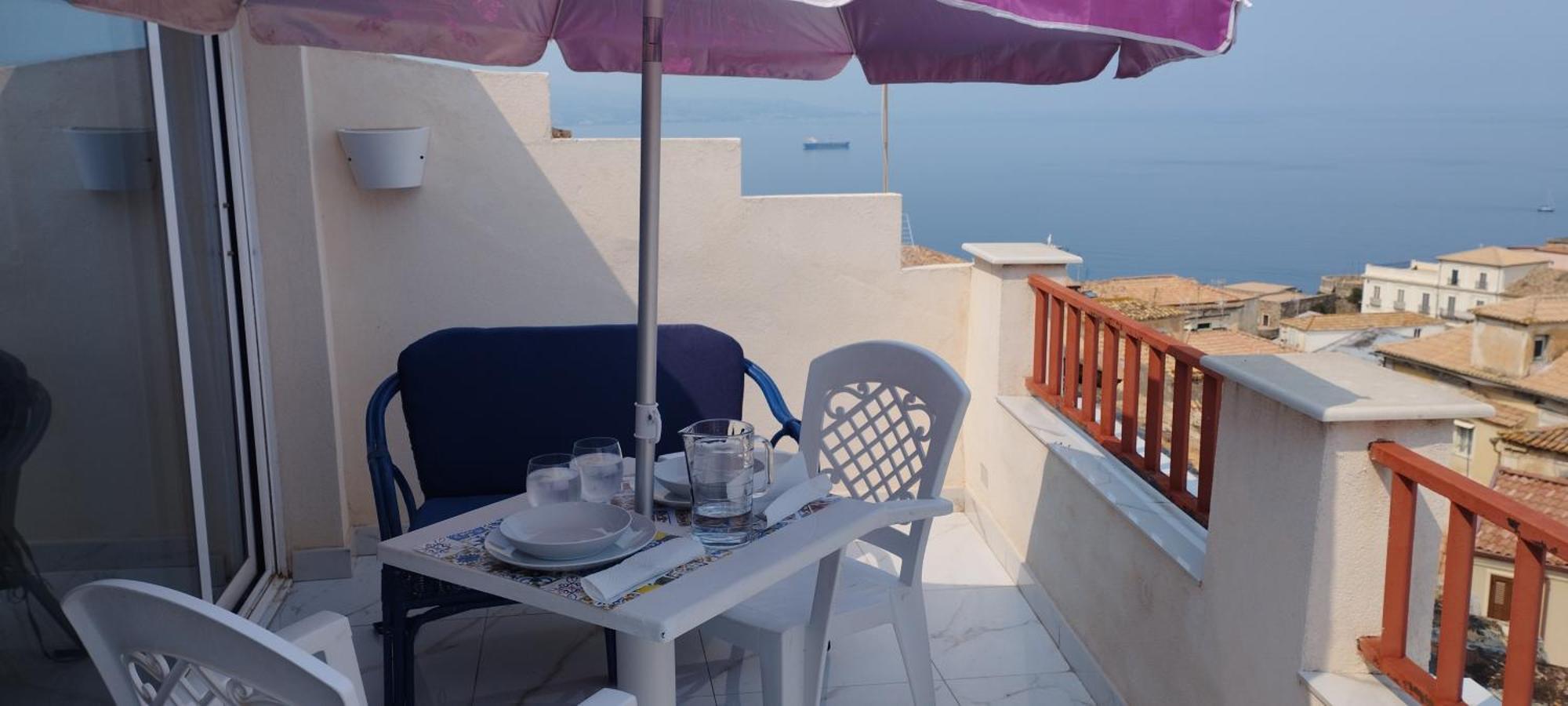"Lo Studiolo" Apartment Pizzo Kültér fotó