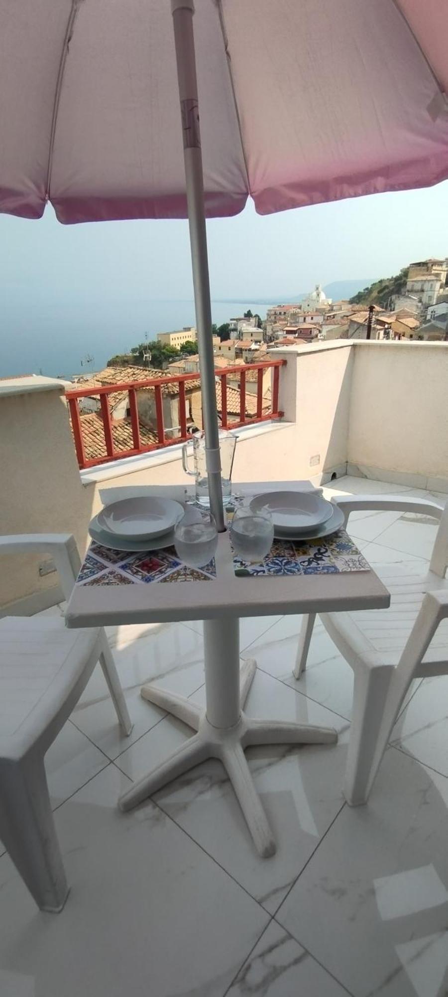 "Lo Studiolo" Apartment Pizzo Kültér fotó