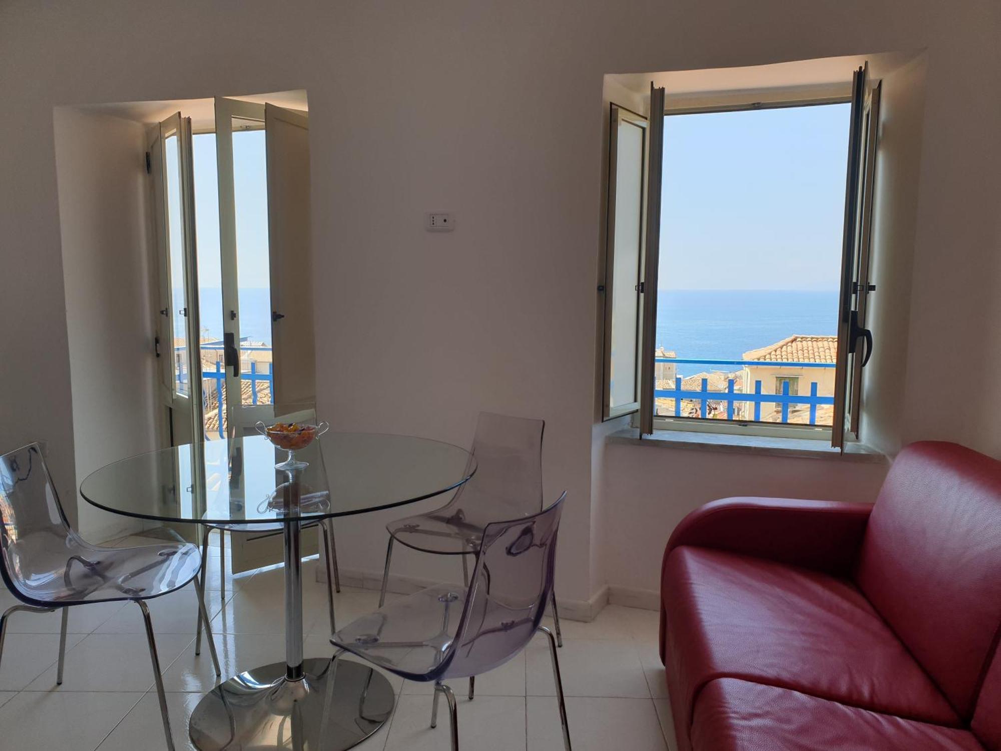 "Lo Studiolo" Apartment Pizzo Kültér fotó