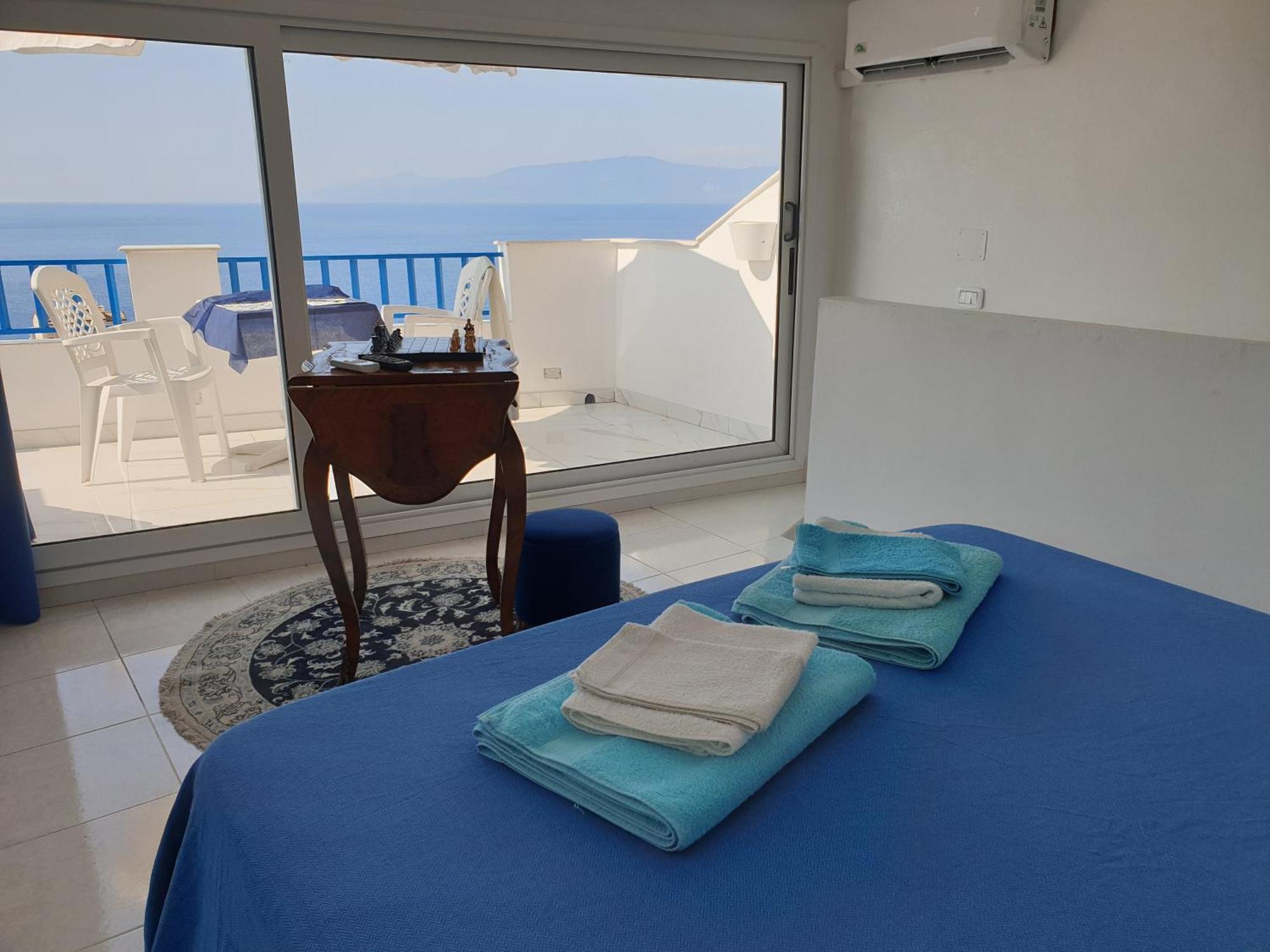 "Lo Studiolo" Apartment Pizzo Kültér fotó